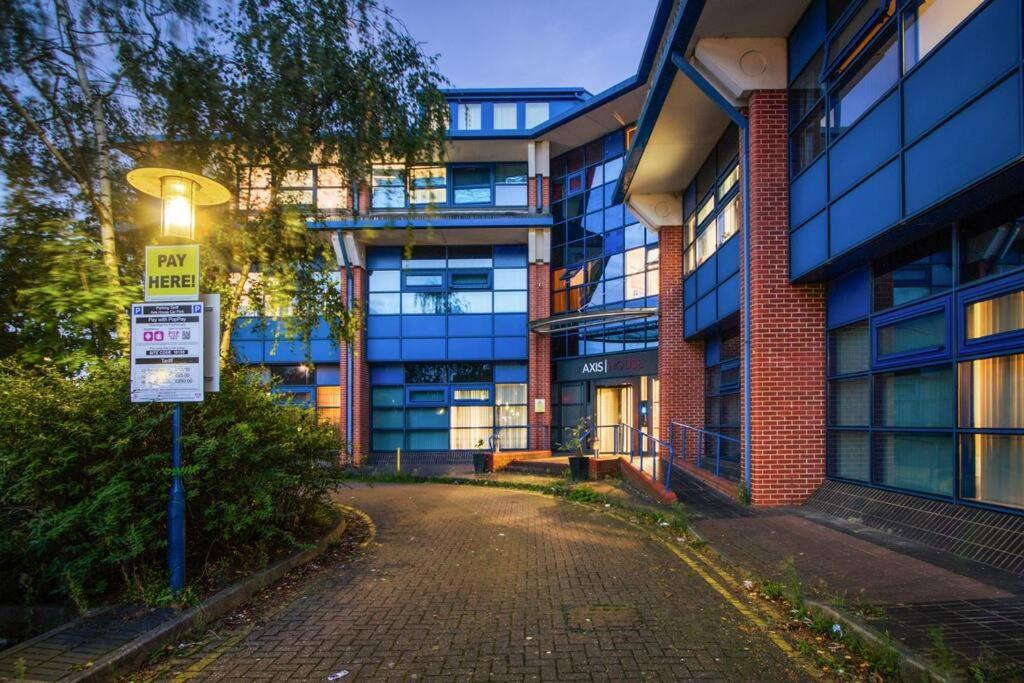 Heathrow 2-bedroom Urban Oasis Apartamento Londres